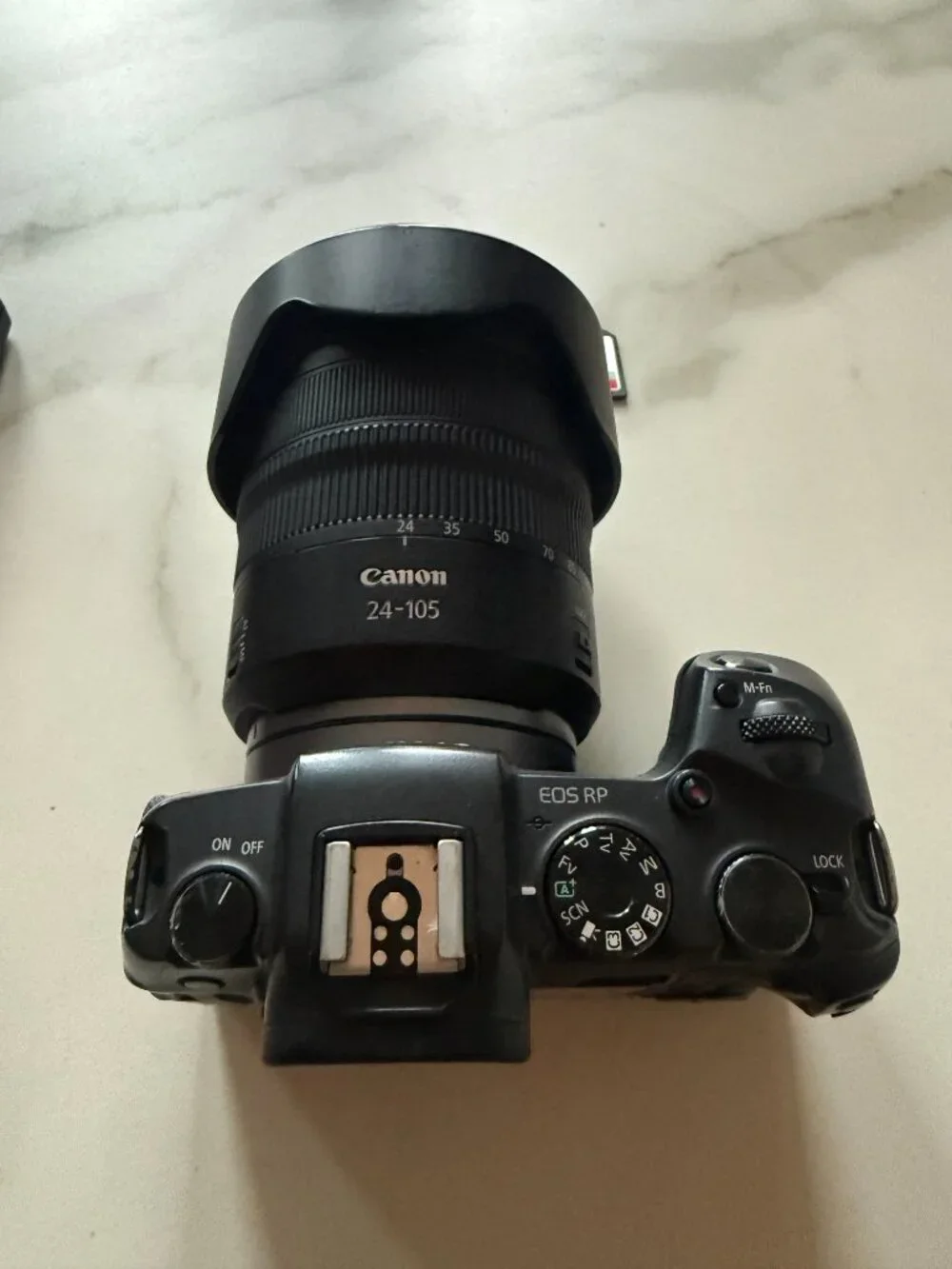 CANON EOS R Full-Frame Mirrorless Camera + RF 24-105mm F4L IS USM Lens Kit